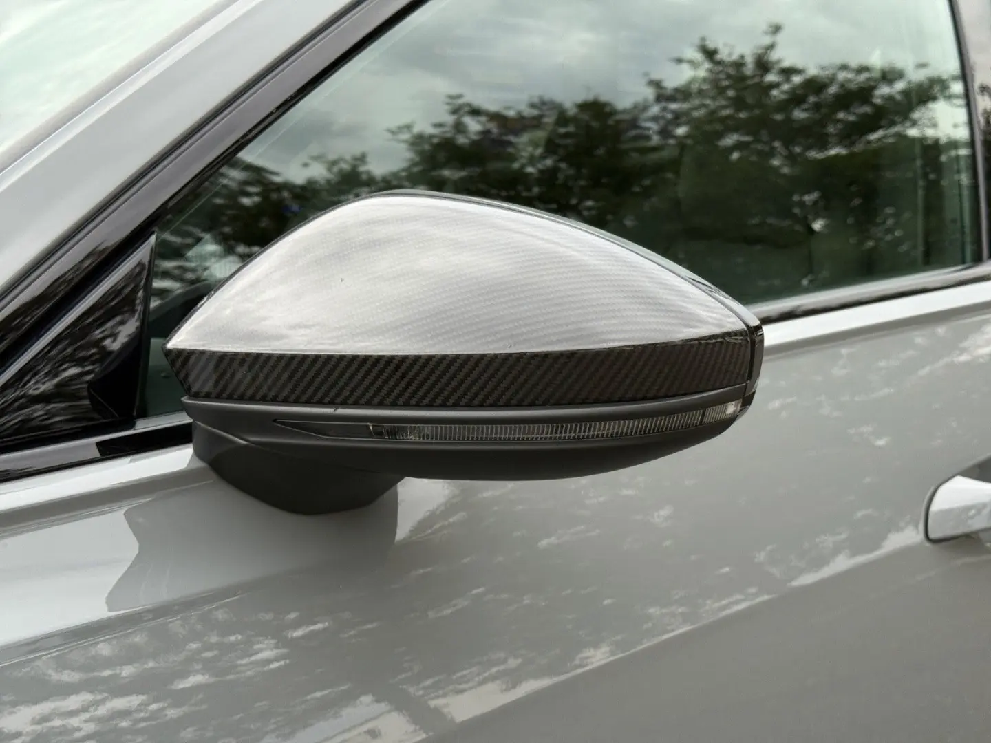 RS6 4.0 TFSI quattro Dynamik Carbon Matrix 22 LM