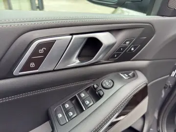 X5 xDrive30d SoftClose ACC H&K Panoramic 360