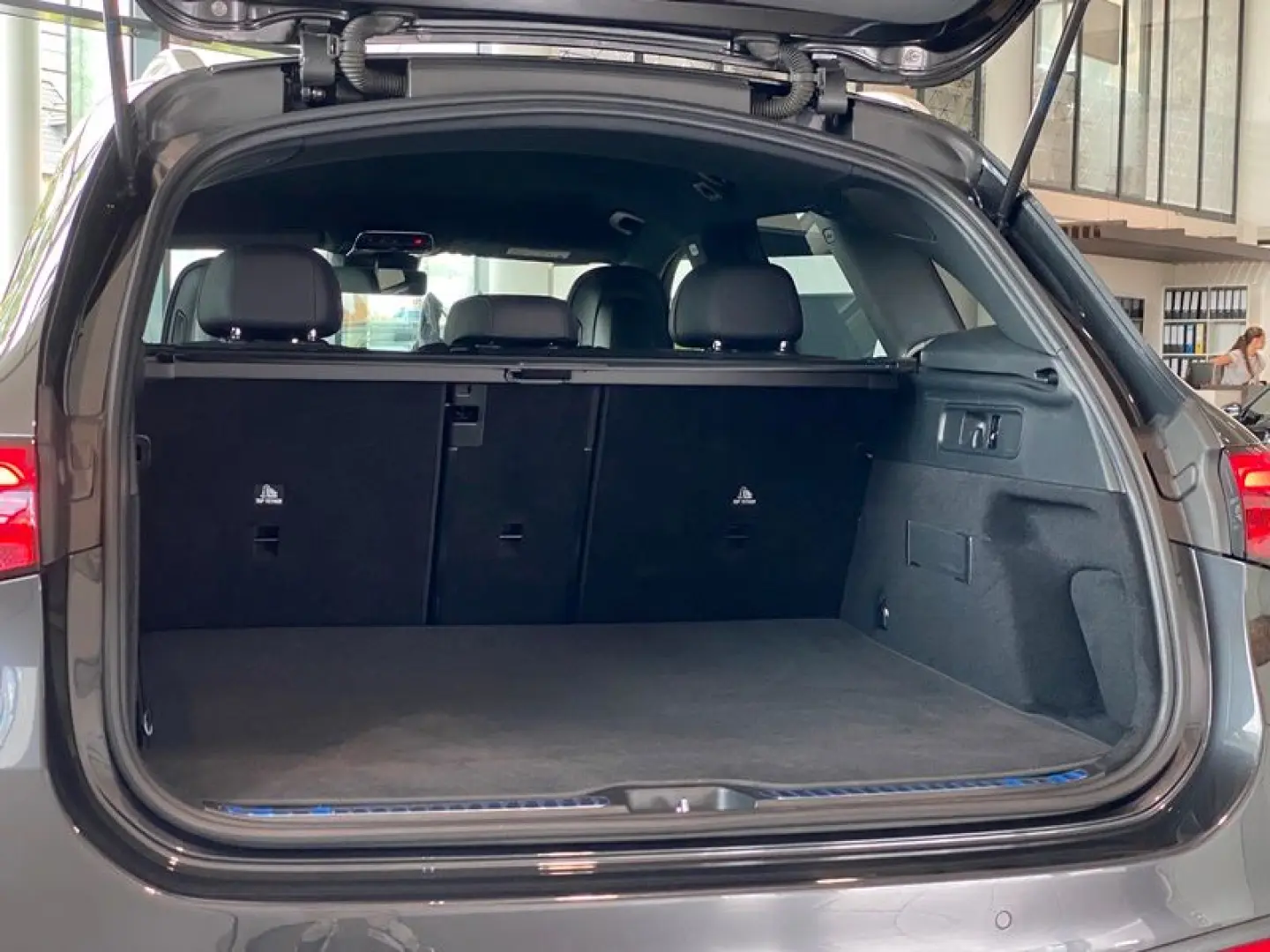 GLC 220d AMG-Line Memory Sbel DigiLight Burm DTR