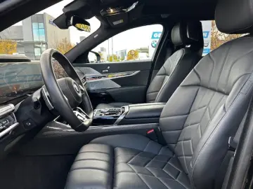 740d xDr.M Sport Pro Executive Fond Sky 161930 -