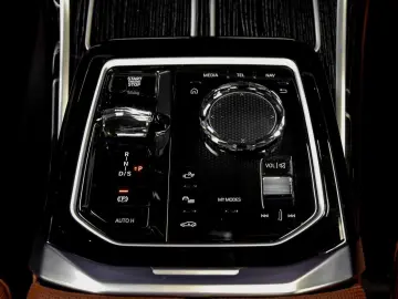 740d xDrive M Sport Pro LC Prof. Standhzg. Aktiv