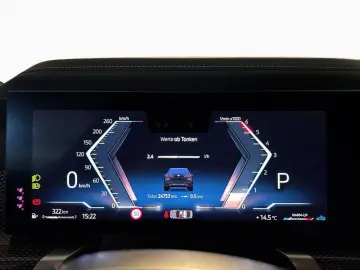 740d M-Sport INDIVIDUAL Fond-Entertainment SkyL