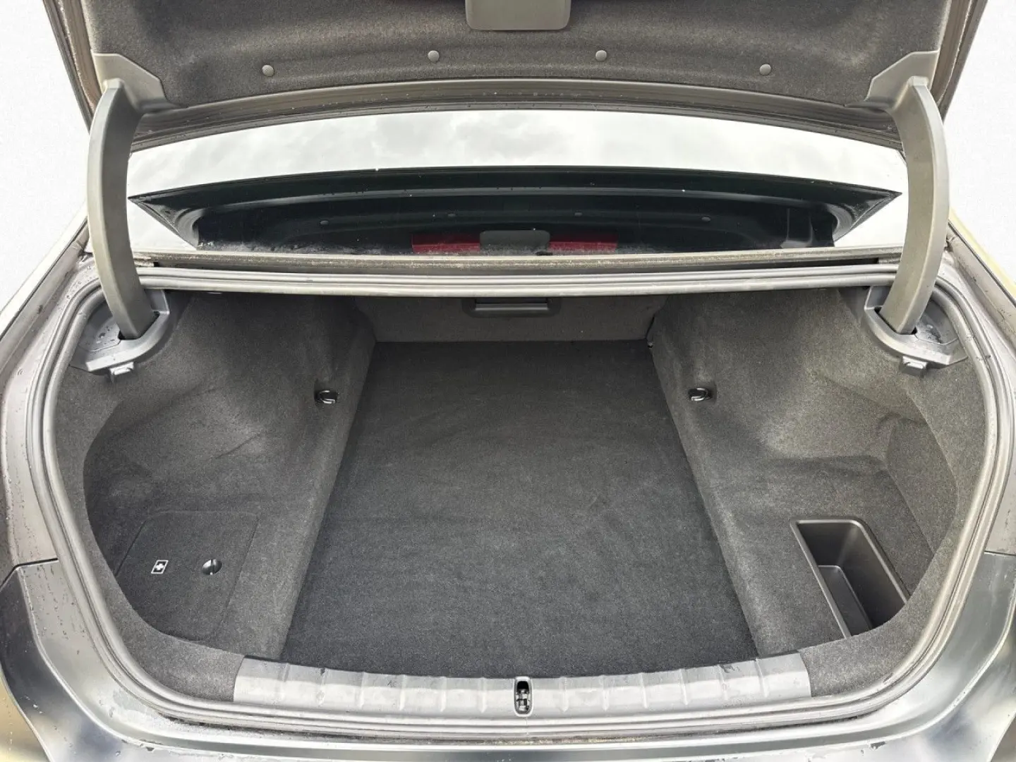 740d M-Sport INDIVIDUAL Fond-Entertainment SkyL