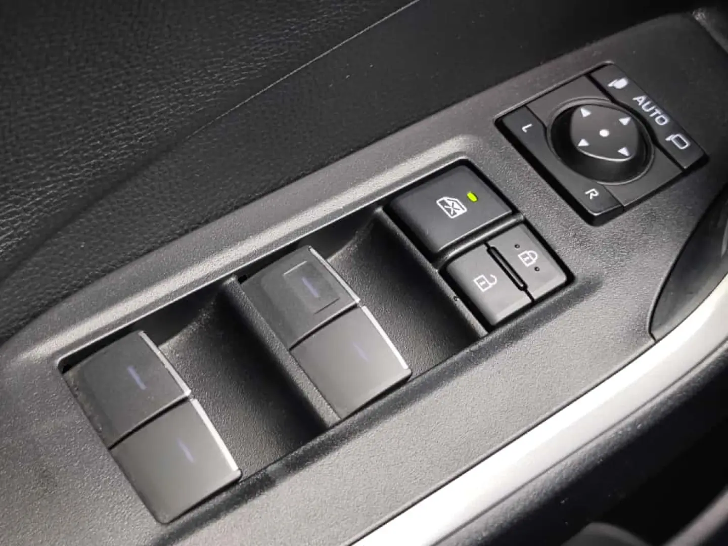 Toyota RAV4 2.5 Hybrid VVT-iE 4x2 Active