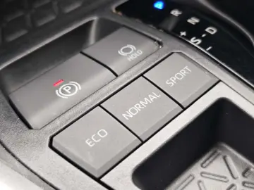 Toyota RAV4 2.5 Hybrid VVT-iE 4x2 Active