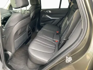 X5 xD 45e DrivAss 2-AchsLuft MemSitz Kam AHK 19