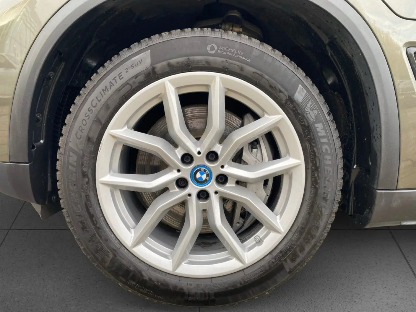 X5 xD 45e DrivAss 2-AchsLuft MemSitz Kam AHK 19