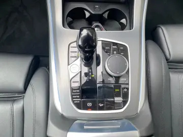 X5 xD 45e DrivAss 2-AchsLuft MemSitz Kam AHK 19