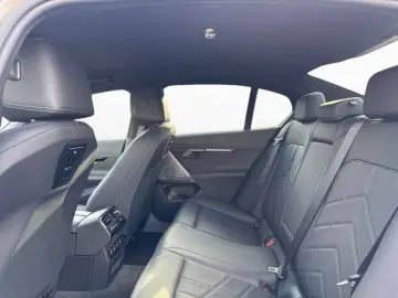 BMW 520 i M Sport AHK AdpLED