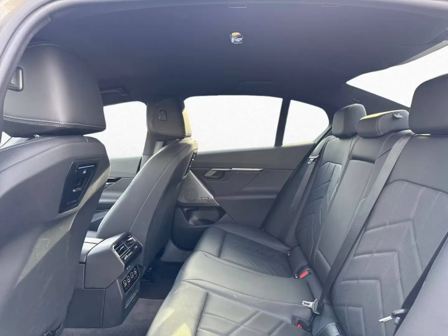 BMW 520 i M Sport AHK AdpLED