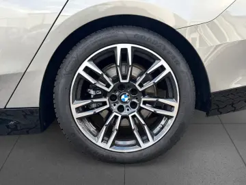 BMW 520 i M Sport AHK AdpLED