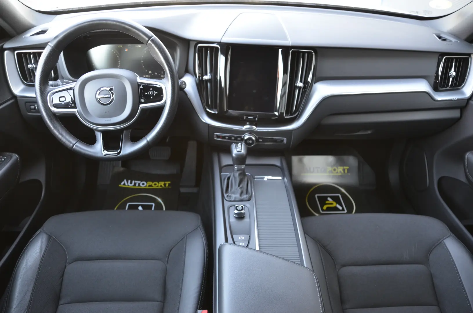 VOLVO XC60 D4 Geartronic Initiate Edition