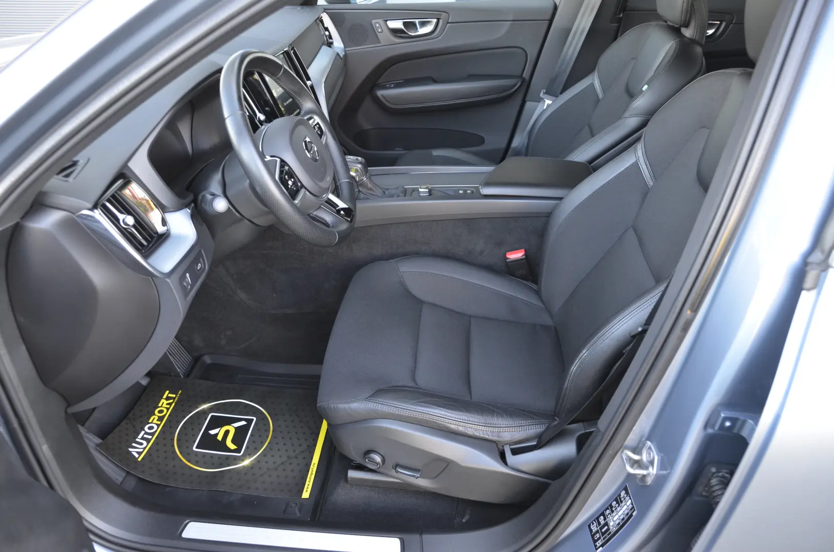 VOLVO XC60 D4 Geartronic Initiate Edition