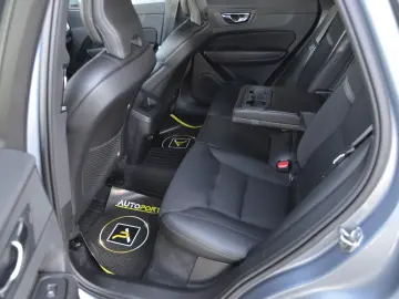 VOLVO XC60 D4 Geartronic Initiate Edition