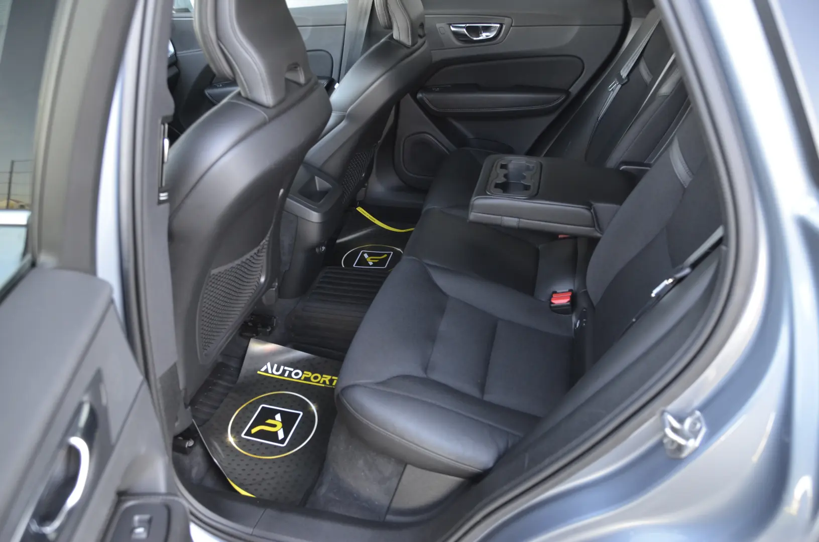 VOLVO XC60 D4 Geartronic Initiate Edition