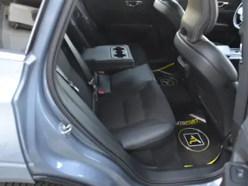 VOLVO XC60 D4 Geartronic Initiate Edition