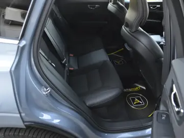 VOLVO XC60 D4 Geartronic Initiate Edition