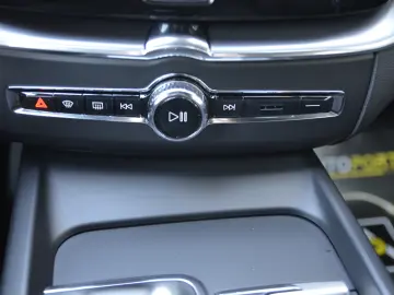 VOLVO XC60 D4 Geartronic Initiate Edition