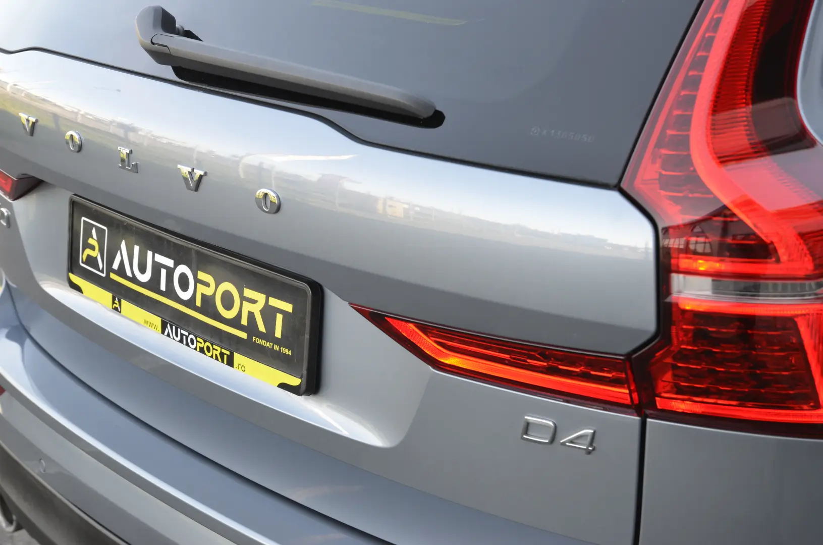 VOLVO XC60 D4 Geartronic Initiate Edition