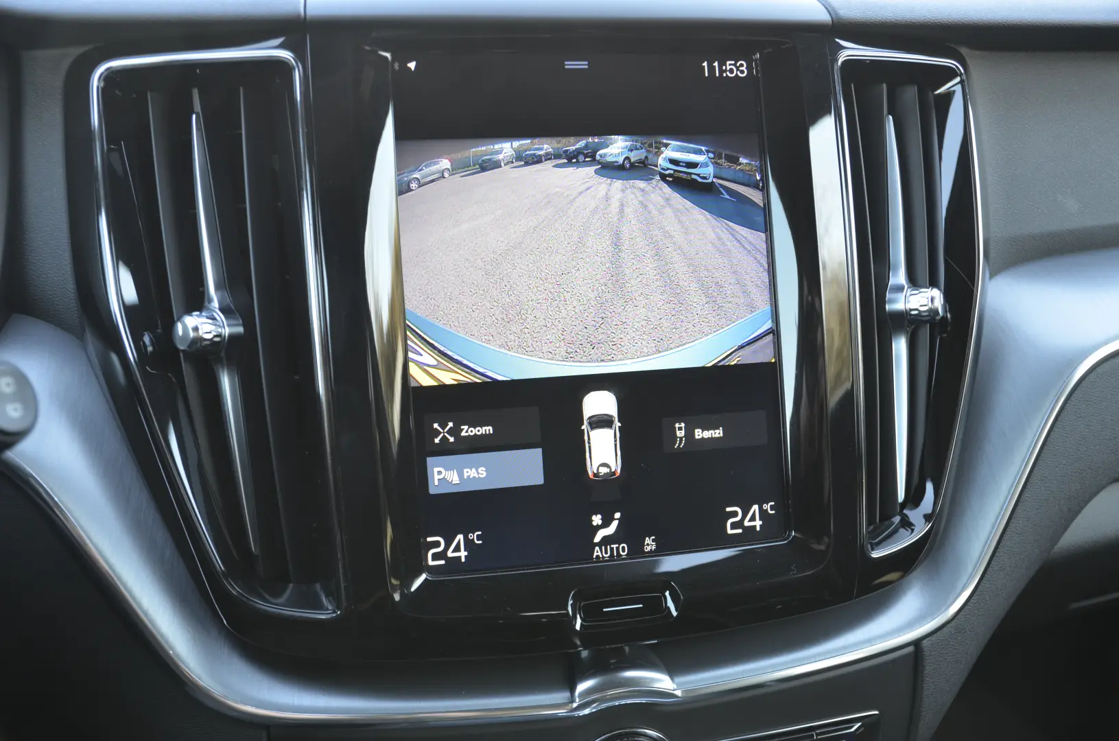 VOLVO XC60 D4 Geartronic Initiate Edition