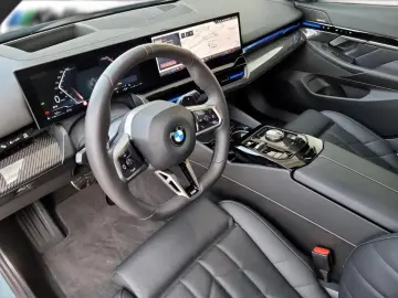 520 i Limo M-Sport AHK Pano 360  Standh Harman&