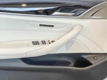 540 i xDrive Limousine M Sport Memory StandHZG