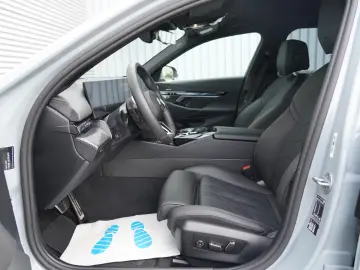 BMW 520 i M Sport ICONIC 360 HEADUP KEY