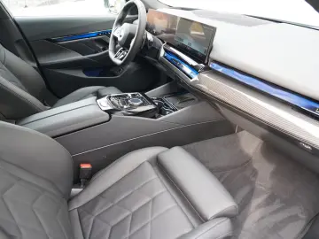 BMW 520 i M Sport ICONIC 360 HEADUP KEY