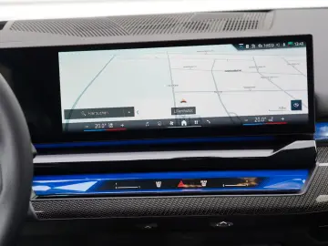 BMW 520 i M Sport ICONIC 360 HEADUP KEY