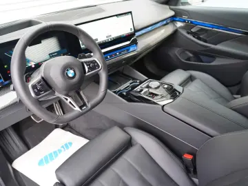 BMW 520 i M Sport ICONIC 360 HEADUP KEY