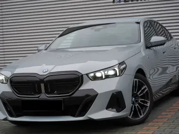 BMW 520 i M Sport ICONIC 360 HEADUP KEY