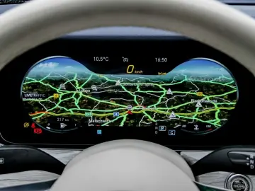 E 220 d Coupé  AMG NIGHT KEYL LED NAVI PANO KAM