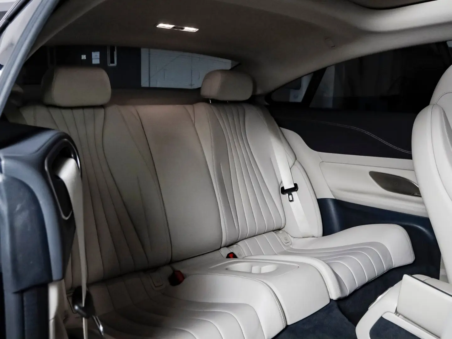 E 300 d AMG 4Matic   PANO-BURM-360 -MASSAGE