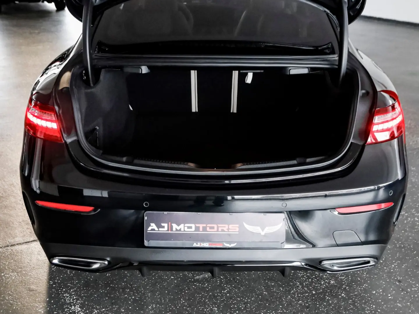 E 300 d AMG 4Matic   PANO-BURM-360 -MASSAGE