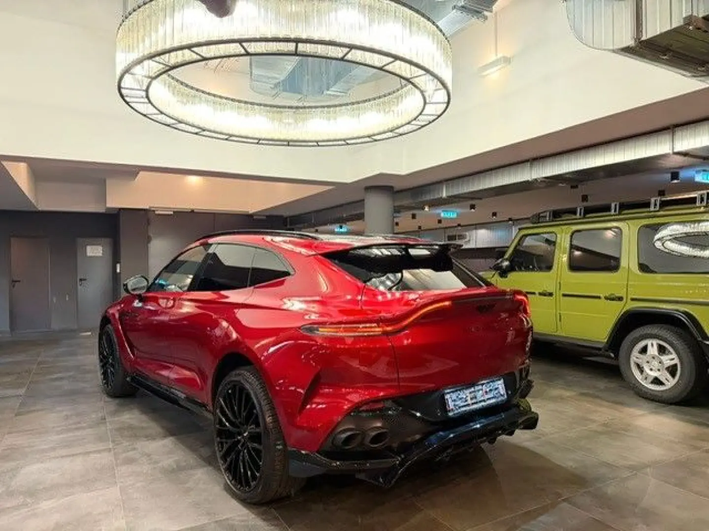 DBX 707 V8 CARBON Q-PAINT NIGHTPAKET 707PS