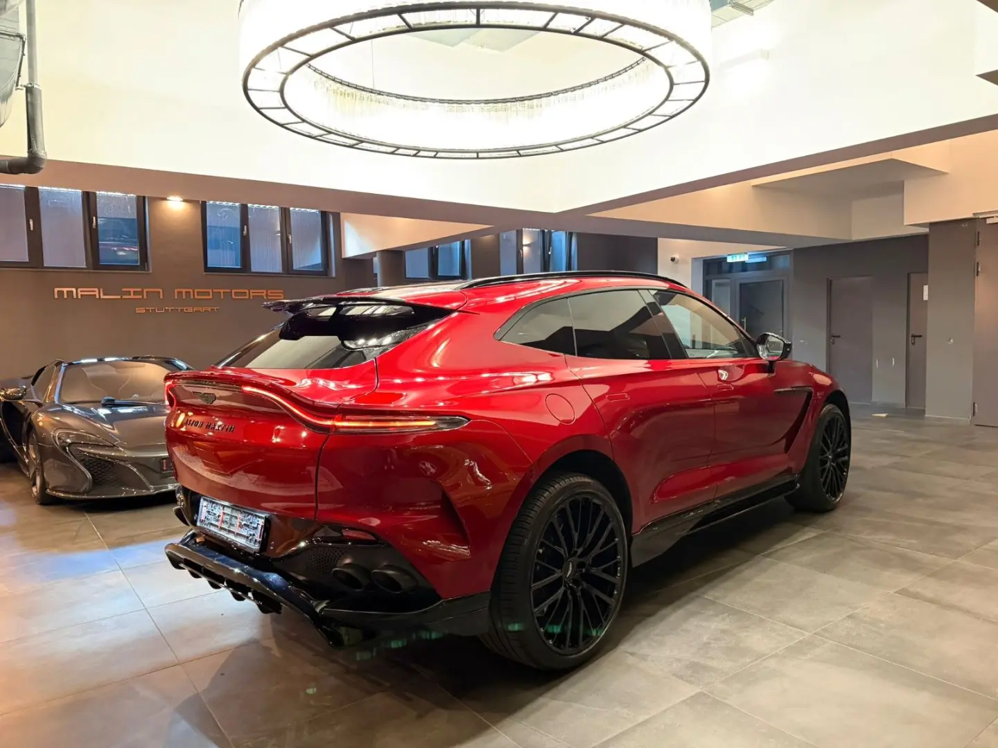 DBX 707 V8 CARBON Q-PAINT NIGHTPAKET 707PS