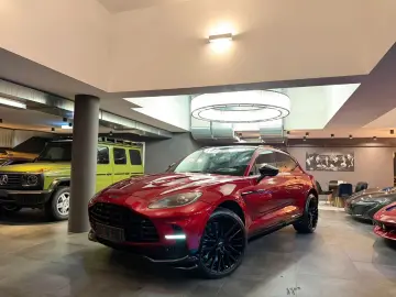 DBX 707 V8 CARBON Q-PAINT NIGHTPAKET 707PS