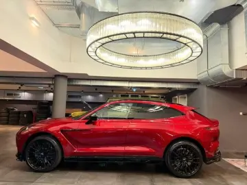 DBX 707 V8 CARBON Q-PAINT NIGHTPAKET 707PS