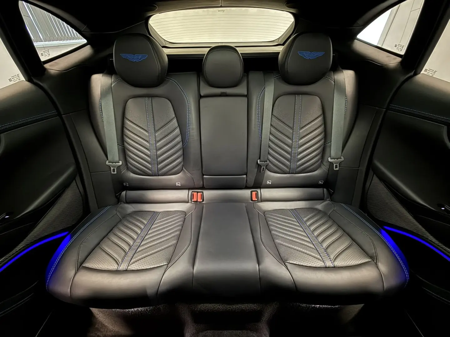 DBX 707   Ion Blue Signature Metallic   Carbon