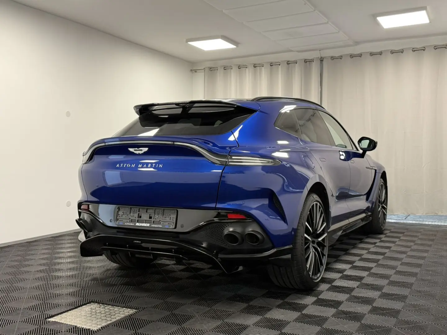 DBX 707   Ion Blue Signature Metallic   Carbon