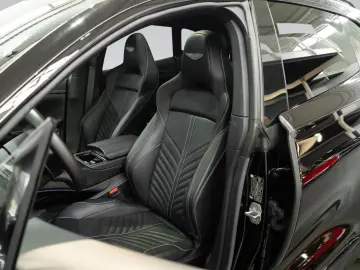 DBX 707   Q Carbon Interieur   Premium Audio