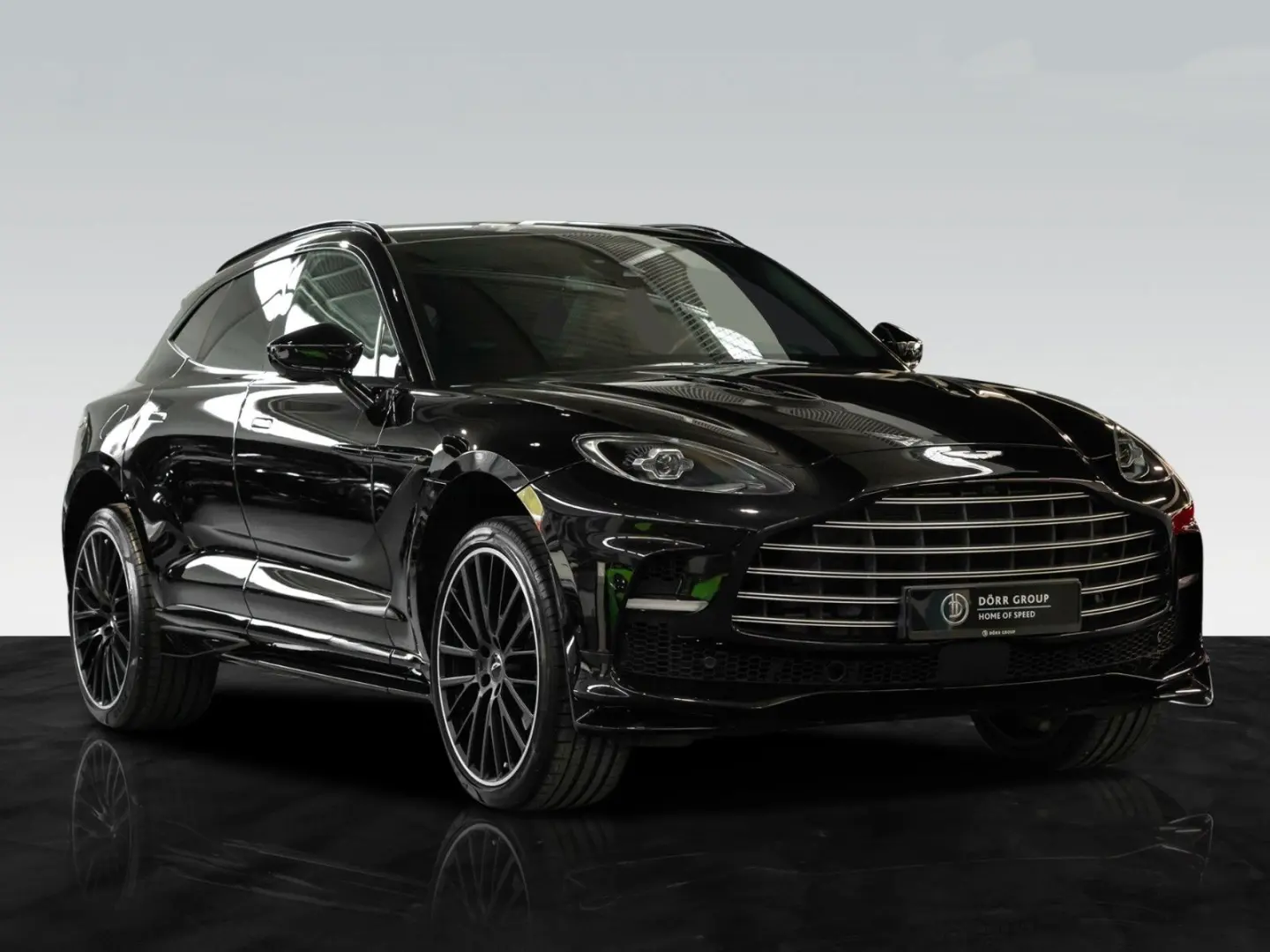 DBX 707   Q Carbon Interieur   Premium Audio