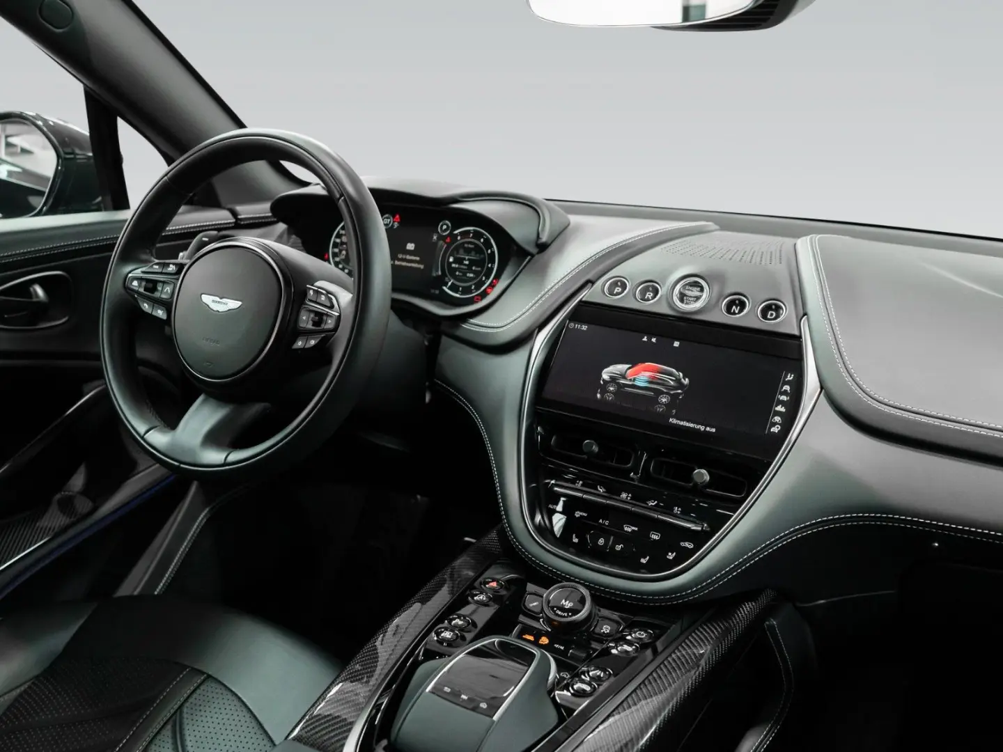 DBX 707   Q Carbon Interieur   Premium Audio