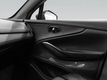 DBX 707   Q Carbon Interieur   Premium Audio