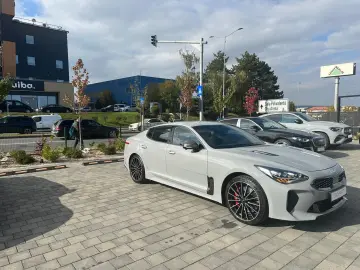 Kia Stinger 3.3 T-GDI 8AT AWD GT