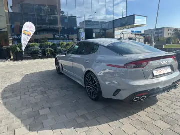 Kia Stinger 3.3 T-GDI 8AT AWD GT