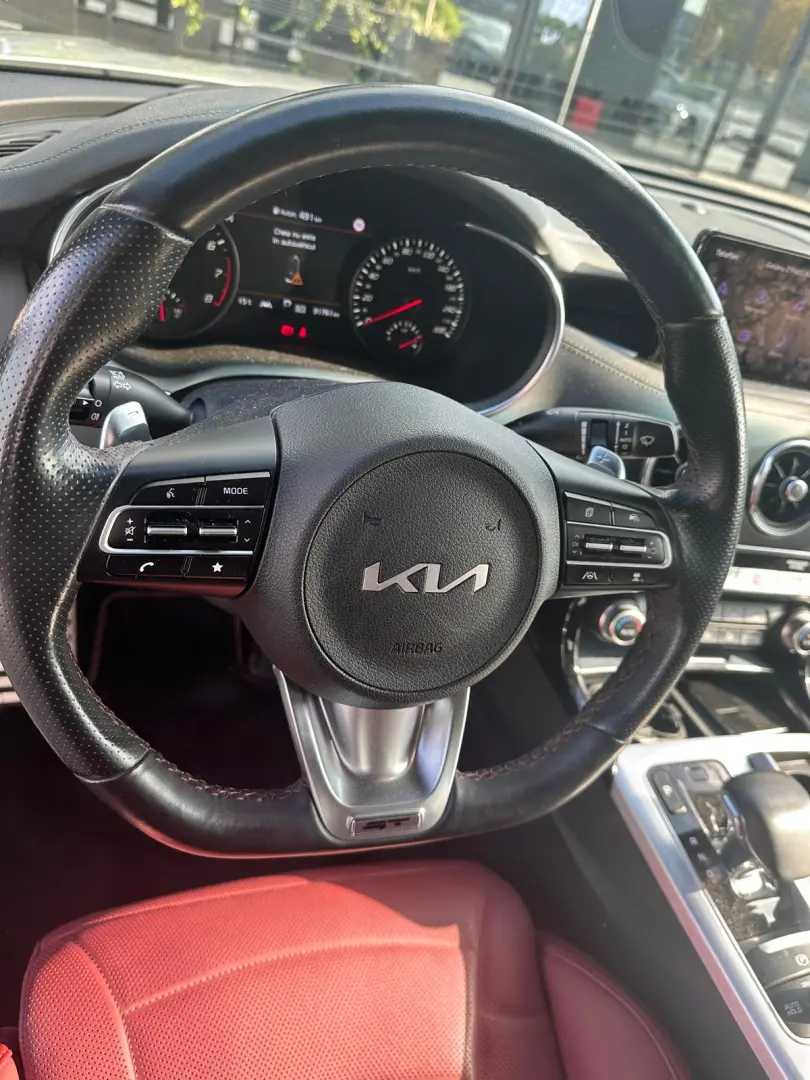 Kia Stinger 3.3 T-GDI 8AT AWD GT