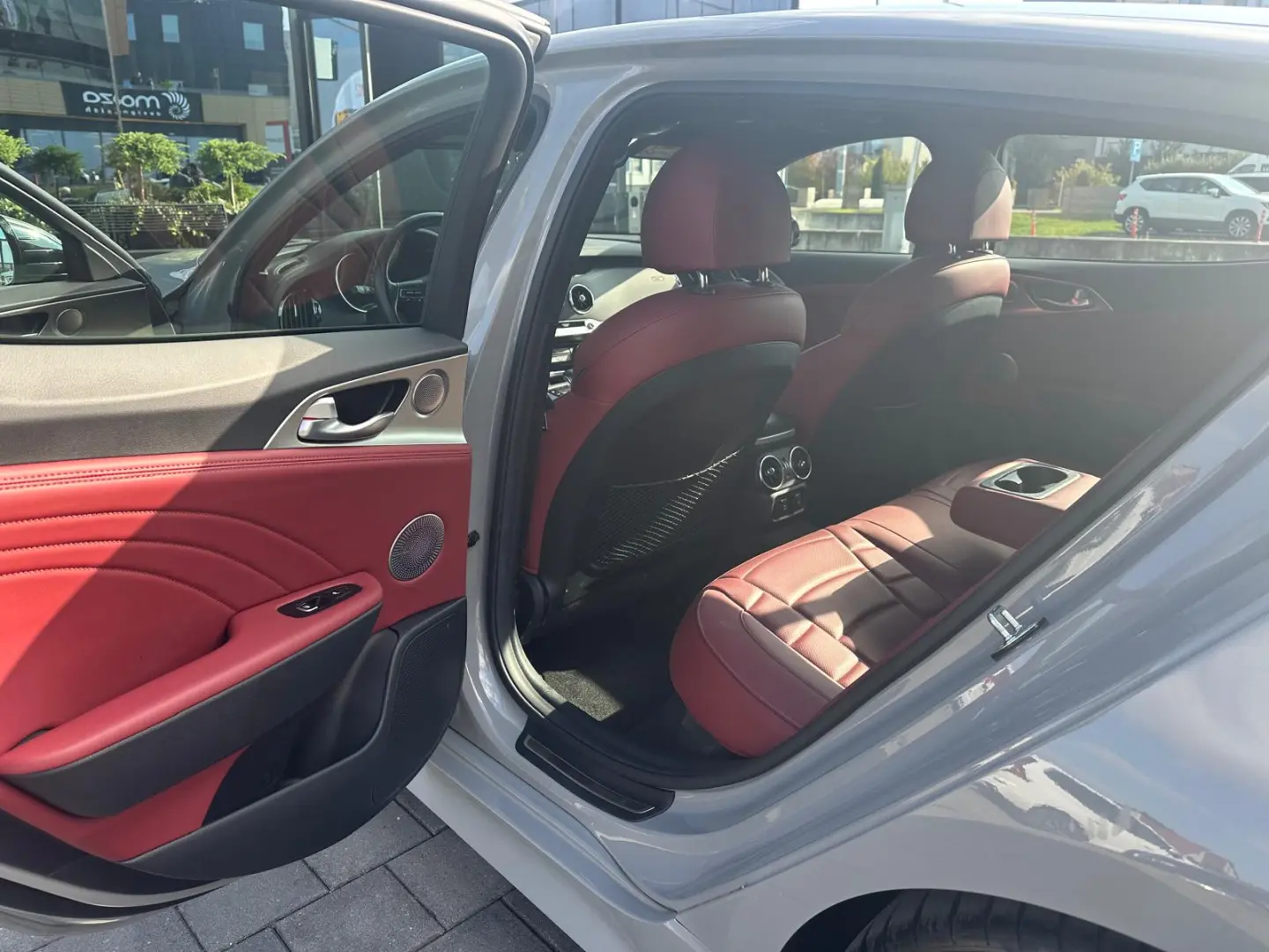 Kia Stinger 3.3 T-GDI 8AT AWD GT