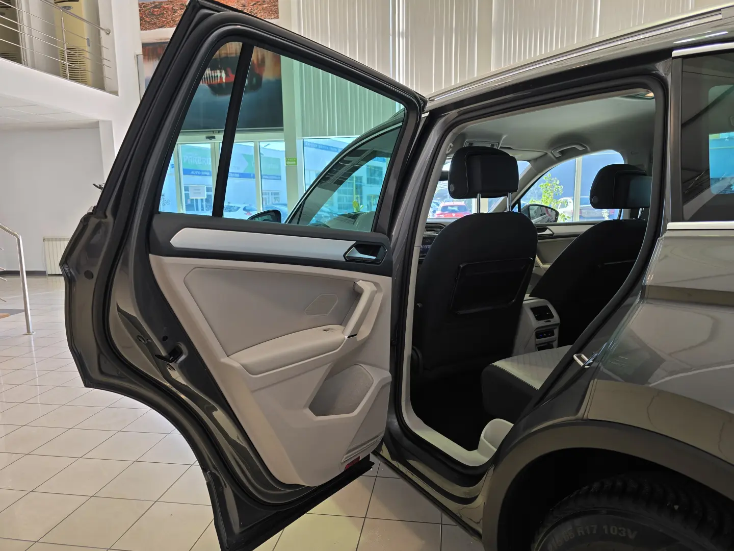 Volkswagen Tiguan 2.0 TDI DPF DSG 4Mot Comfortline