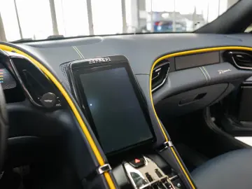 Ferrari Roma Parchet Novitec